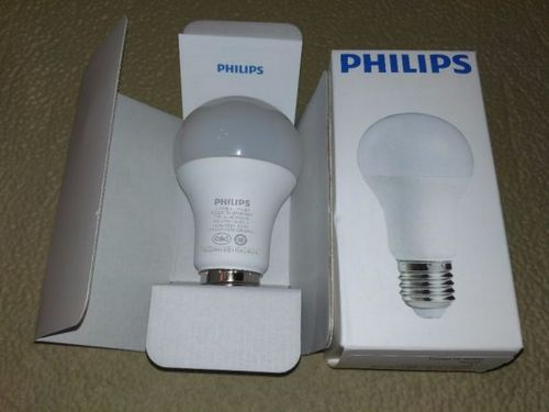 Коробка Xiaomi Philips LED Bulb Вид на упаковку Xiaomi Philips LED Bulb
