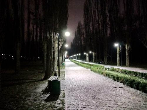 Пример ночной съемки камеры Xiaomi Redmi 5 Plus Пример фотографии в ночных условиях съемки камеры Xiaomi Redmi 5 Plus