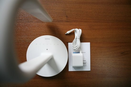 Комплектация Xiaomi Philips Eyecare Smart Lamp 2 Составляющие комплекта Xiaomi Philips Eyecare Smart Lamp 2
