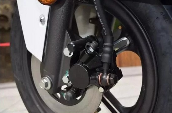 Колеса и тормозная система Xiaomi Super Soco CU Smart Scooter Переднее колесо и тормозная система Xiaomi Super Soco CU Smart Scooter