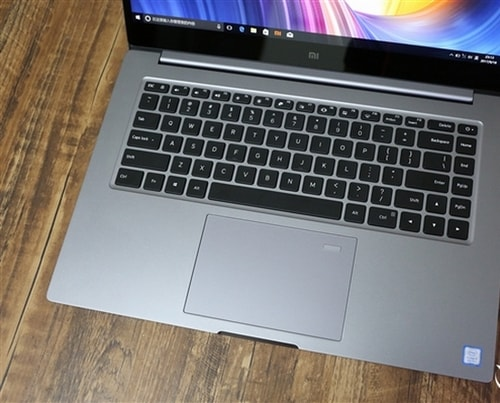 Клавиатура и тачпад ноутбука Xiaomi Mi Notebook Pro 15.6 Вид на клавиатуру и тачпад ноутбука Xiaomi Mi Notebook Pro 15.6