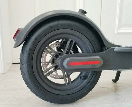 Тормозная система электросамоката Сяоми M365 Electric Scooter Внешний вид тормозной системы электросамоката Сяоми M365 Electric Scooter