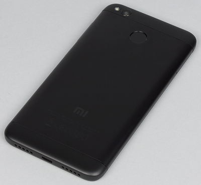 Задняя панель Xiaomi Redmi 4X Вид сзади на Xiaomi Redmi 4X