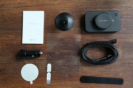 Комплектация видеорегистратора Xiaomi Mijia Car Mi DVR Комплект поставки видеорегистратора Xiaomi Mijia Car Mi DVR