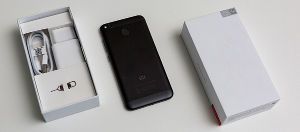 Комплектация Xiaomi Redmi 4X Комплект поставки Xiaomi Redmi 4X