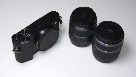 Xiaomi Yi M1 Mirrorless с двумя объективами Фотоаппарат Xiaomi Yi M1 Mirrorless с двумя объективами Xiaomi Yi M1 Mirrorless с двумя объективами