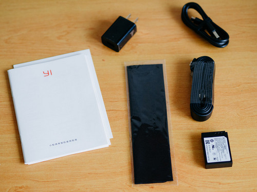 Комплектация Xiaomi Yi M1 Mirrorless Комплектация фотоаппарата Xiaomi Yi M1 Mirrorless